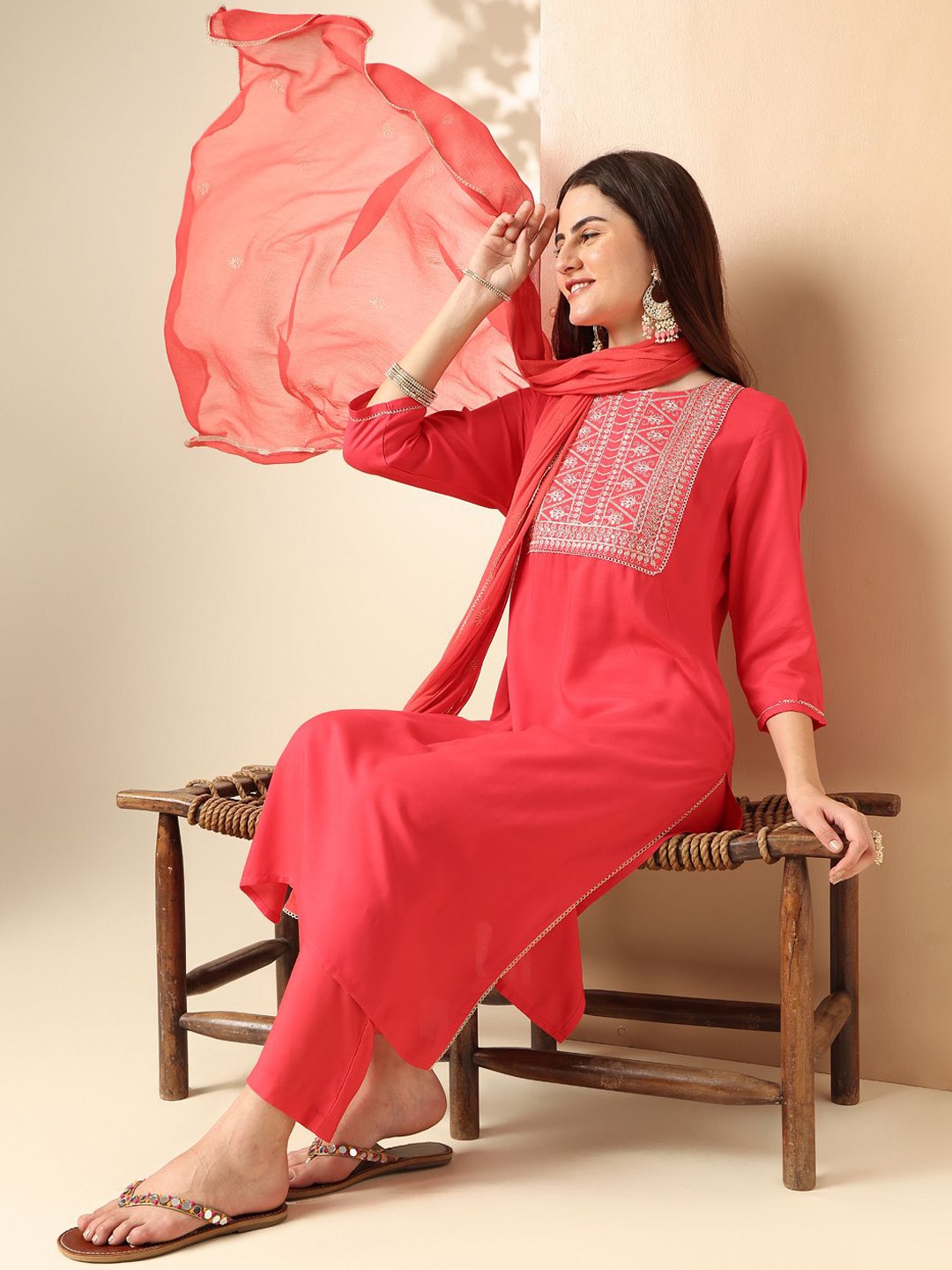 Anouk Ethnic Motifs Yoke Design Regular Thread Work Straight Kurta With Trousers & Dupatta, Coral
Anouk Ethnic Motifs Yoke Design Regular Thread Work Straight Kurta With Trousers & Dupatta, Coral