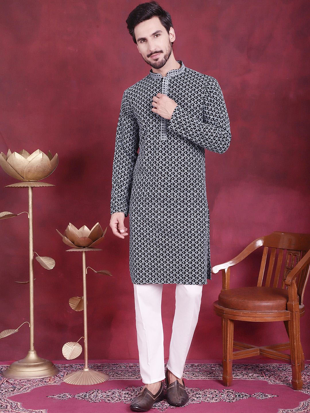 Jompers Floral Embroidered Mandarin Collar Sequinned Pure Cotton Kurta With Trousers, Black
Jompers Floral Embroidered Mandarin Collar Sequinned Pure Cotton Kurta With Trousers, Black