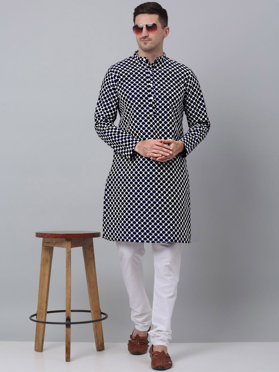 Jompers Geometric Embroidered Thread Work Cotton Silk Kurta With Churidar, Navy blue
Jompers Geometric Embroidered Thread Work Cotton Silk Kurta With Churidar, Navy blue
