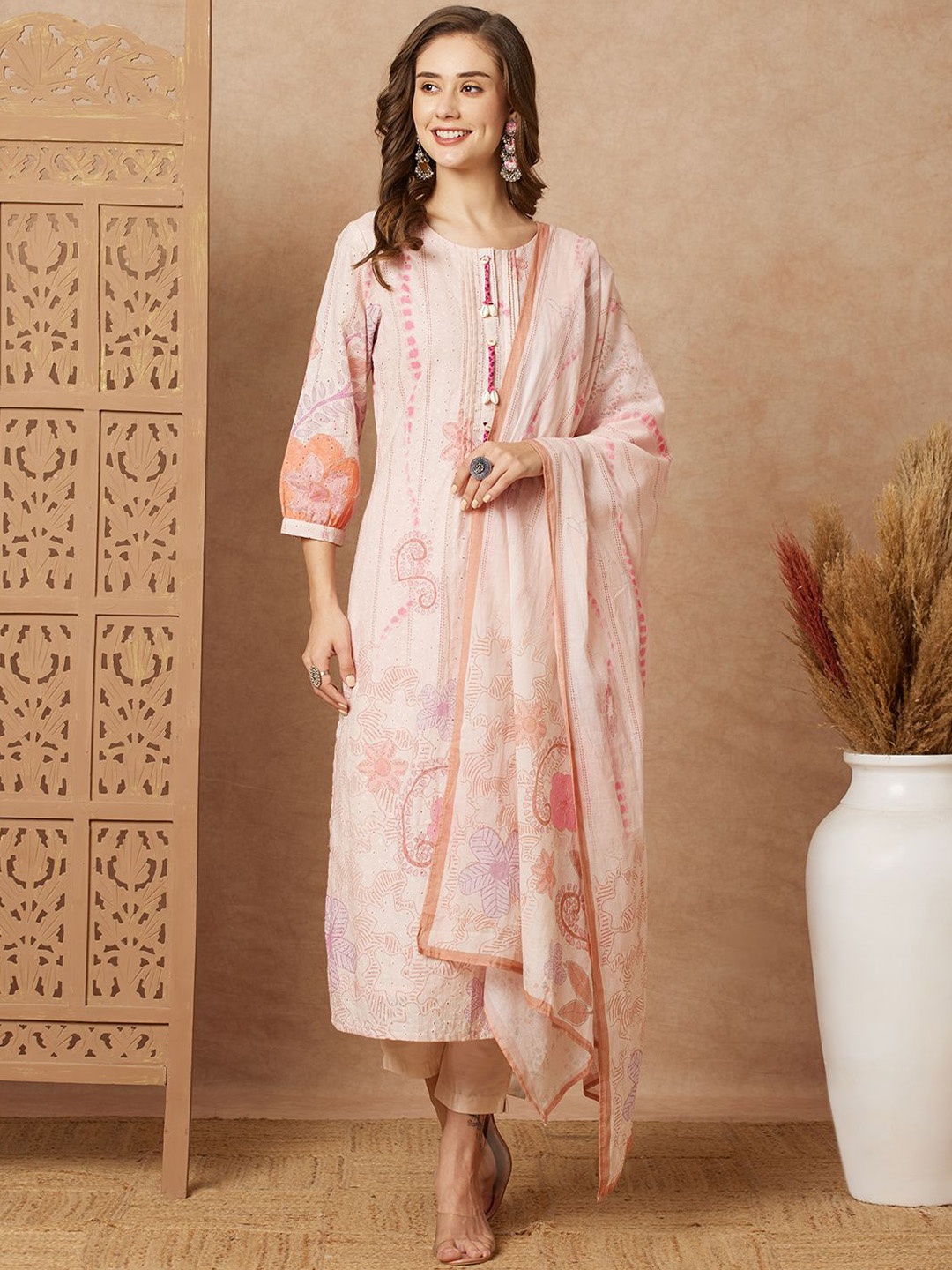 FASHOR Floral Printed Regular Pure Cotton Straight Kurta & Trousers With Dupatta, Peach
FASHOR Floral Printed Regular Pure Cotton Straight Kurta & Trousers With Dupatta, Peach