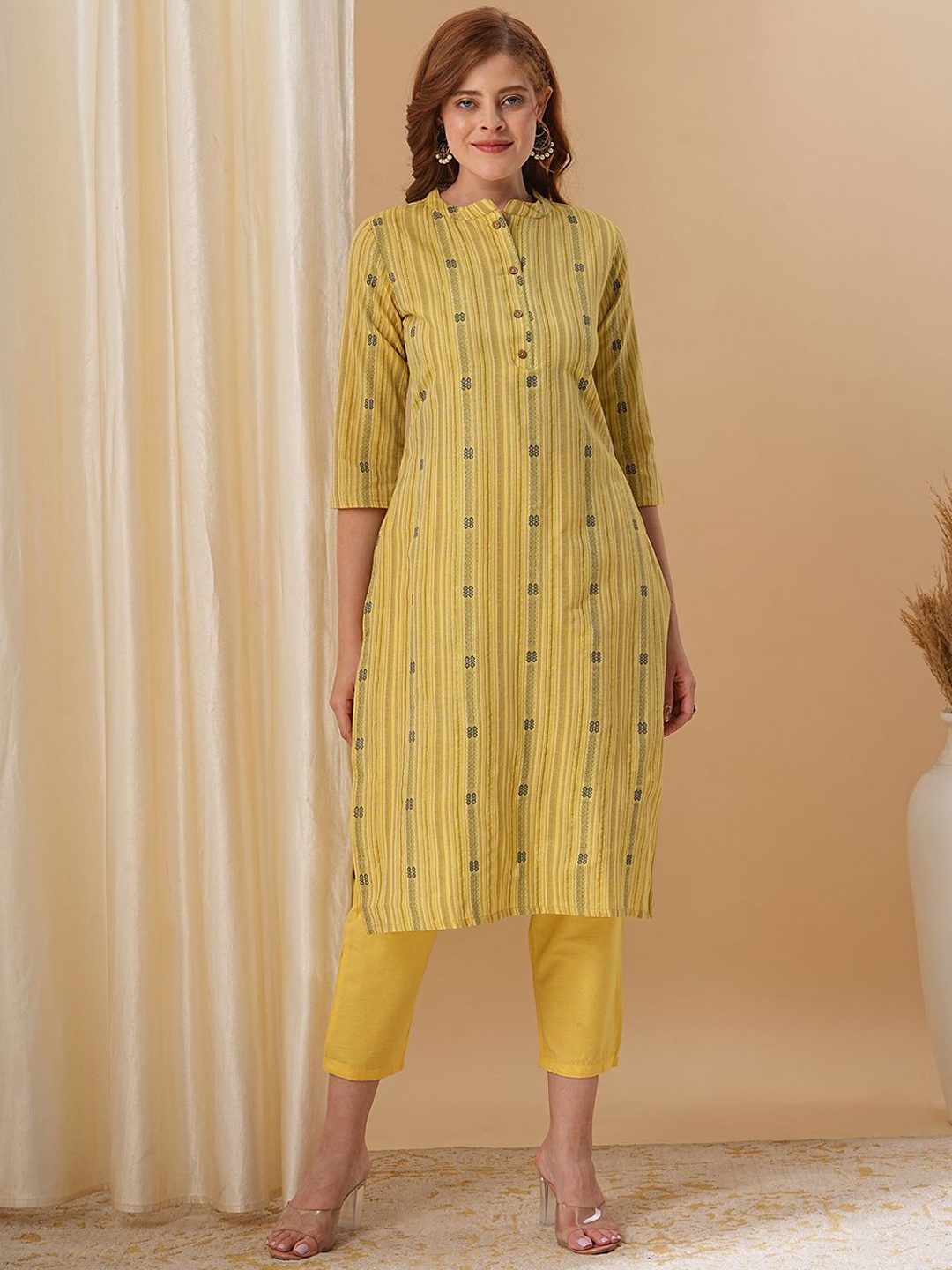 FASHOR Yellow Geometric Printed Mandarin Collar Straight Pure Cotton Kurta with Trousers
FASHOR Yellow Geometric Printed Mandarin Collar Straight Pure Cotton Kurta with Trousers