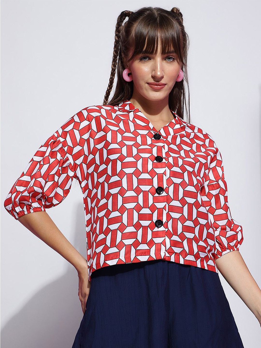 DressBerry Women Geometric Print Mandarin Collar Roll-Up Sleeves Shirt Style Top, Red
DressBerry Women Geometric Print Mandarin Collar Roll-Up Sleeves Shirt Style Top, Red