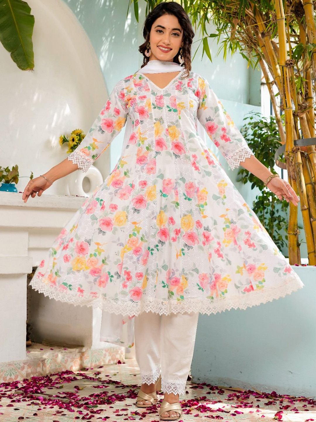 Hatheli Floral Printed A-Line Thread Work Pure Cotton Kurta with Trousers & Dupatta, White
Hatheli Floral Printed A-Line Thread Work Pure Cotton Kurta with Trousers & Dupatta, White