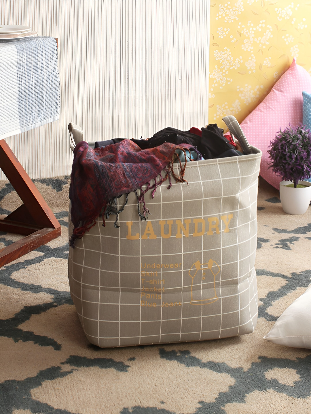 Aura Beige Printed Foldable Laundry Bag 
Aura Beige Printed Foldable Laundry Bag
