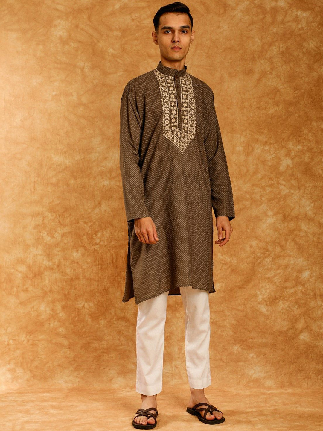 House of Chikankari Embroidered Woven Kurta, Grey
House of Chikankari Embroidered Woven Kurta, Grey