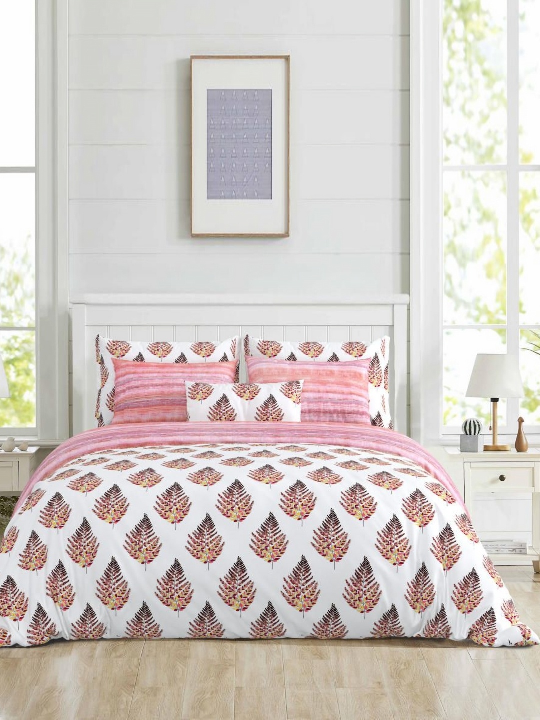 Salona Bichona Pink & White Floral Printed Superfine Double Queen Pure Cotton Bedding Set
Salona Bichona Pink & White Floral Printed Superfine Double Queen Pure Cotton Bedding Set