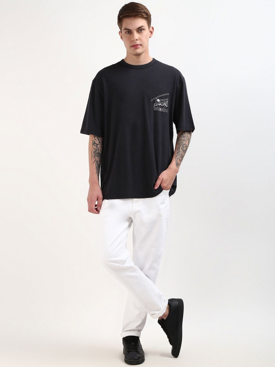 Tommy Hilfiger Men Typography Printed Round Neck Pure Cotton Relaxed Fit T-shirt, Black
Tommy Hilfiger Men Typography Printed Round Neck Pure Cotton Relaxed Fit T-shirt, Black