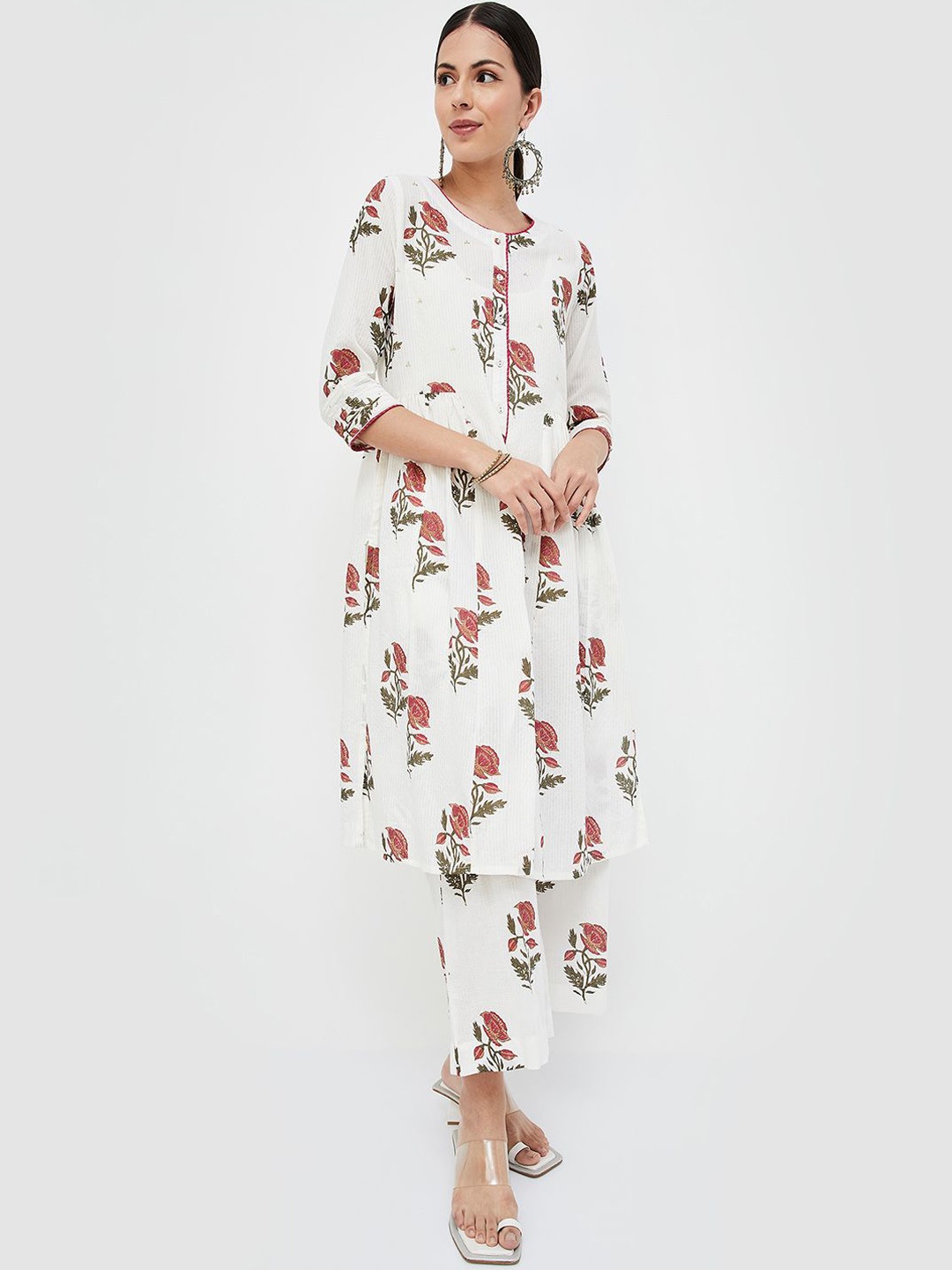 Melange by Lifestyle Floral Printed Pure Cotton Straight Kurta With Palazzos, Off white
Melange by Lifestyle Floral Printed Pure Cotton Straight Kurta With Palazzos, Off white
