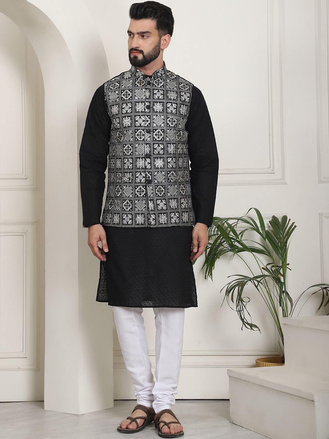 SOJANYA Ethnic Motifs Embroidered Chikankari Pure Cotton Straight Kurta with Churidar, Black
SOJANYA Ethnic Motifs Embroidered Chikankari Pure Cotton Straight Kurta with Churidar, Black