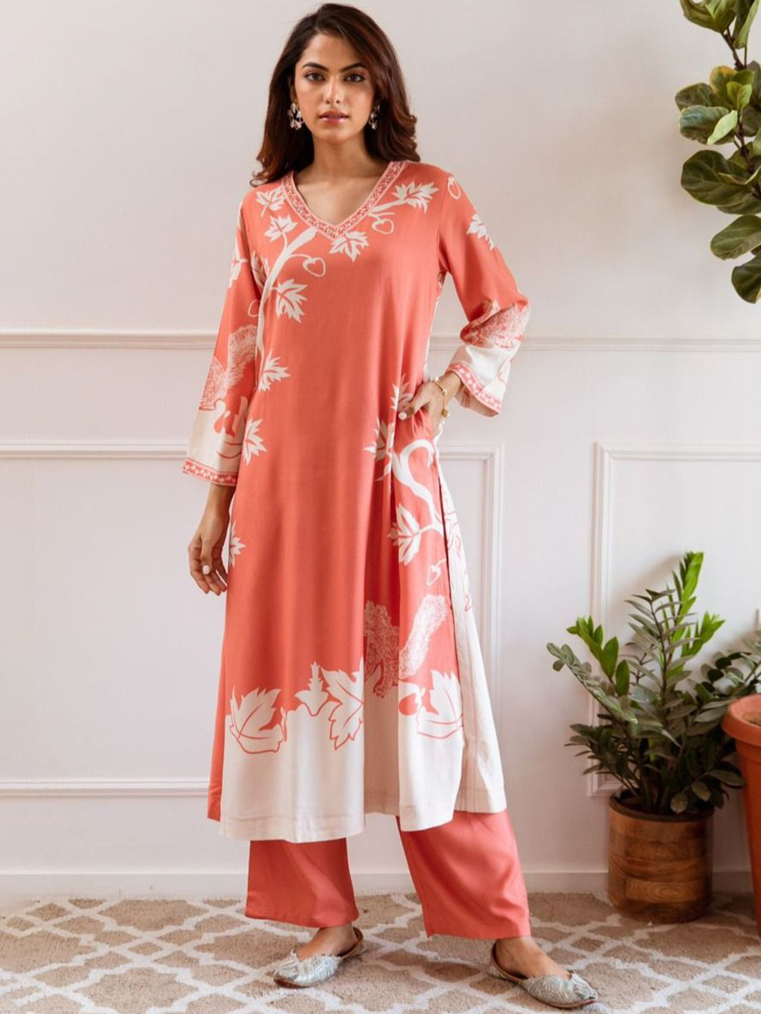 AUTUMN LANE Jagdeep Salmon Floral Printed Regular Pure Cotton A-Line Kurta With Trousers, Pink
AUTUMN LANE Jagdeep Salmon Floral Printed Regular Pure Cotton A-Line Kurta With Trousers, Pink