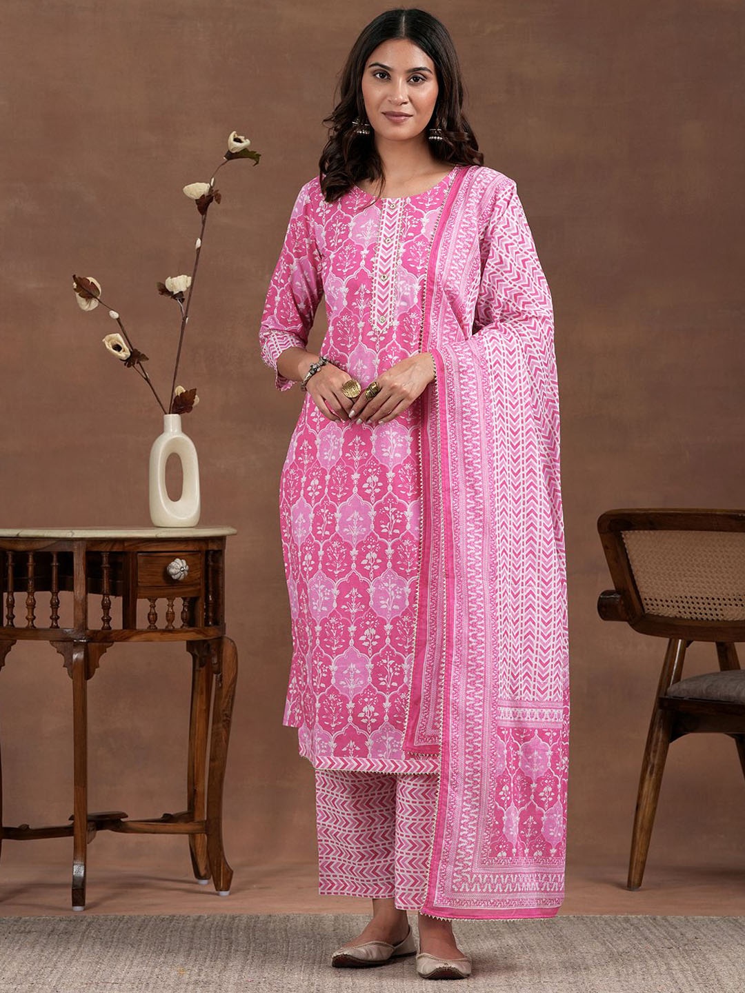 Libas Floral Printed Gotta Patti Pure Cotton Straight Kurta With Trousers & Dupatta, Pink
Libas Floral Printed Gotta Patti Pure Cotton Straight Kurta With Trousers & Dupatta, Pink