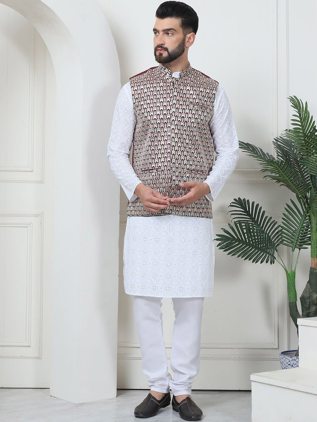 SOJANYA Embroidered Regular Thread Work Pure Cotton Straight Kurta with Churidar, White
SOJANYA Embroidered Regular Thread Work Pure Cotton Straight Kurta with Churidar, White