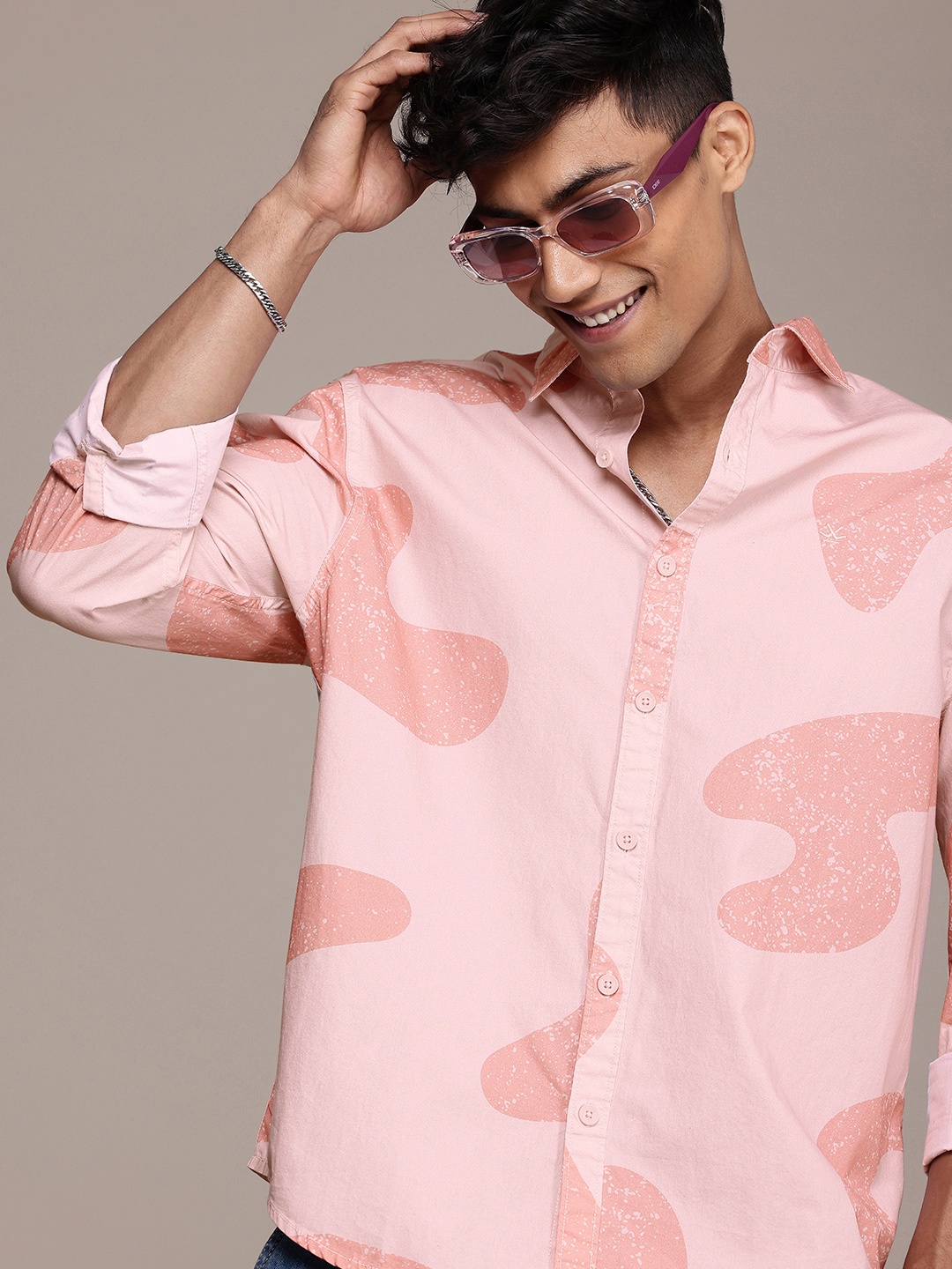 WROGN Pure Cotton Abstract Printed Drop-Shoulder Sleeves Comfort Fit Casual Shirt, Peach
WROGN Pure Cotton Abstract Printed Drop-Shoulder Sleeves Comfort Fit Casual Shirt, Peach