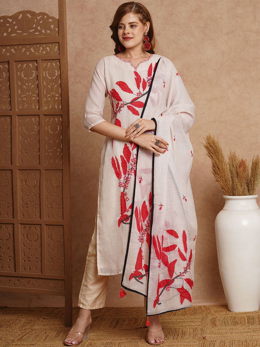 FASHOR Floral Embroidered Jute Cotton Straight Kurta with Trousers & Dupatta, Off white
FASHOR Floral Embroidered Jute Cotton Straight Kurta with Trousers & Dupatta, Off white