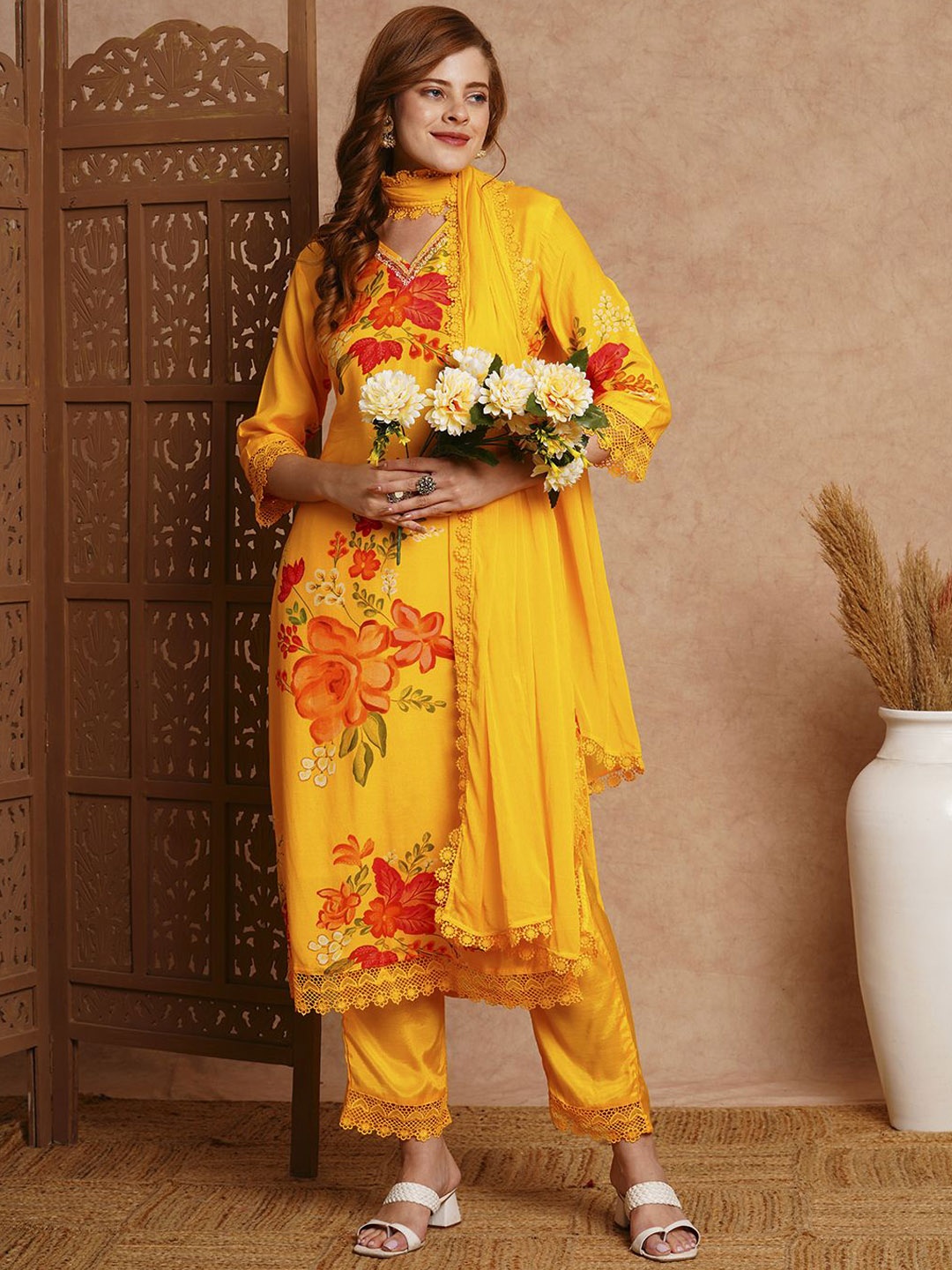FASHOR Floral Printed Regular Beads And Stones Straight Kurta With Trousers & Dupatta, Yellow
FASHOR Floral Printed Regular Beads And Stones Straight Kurta With Trousers & Dupatta, Yellow
