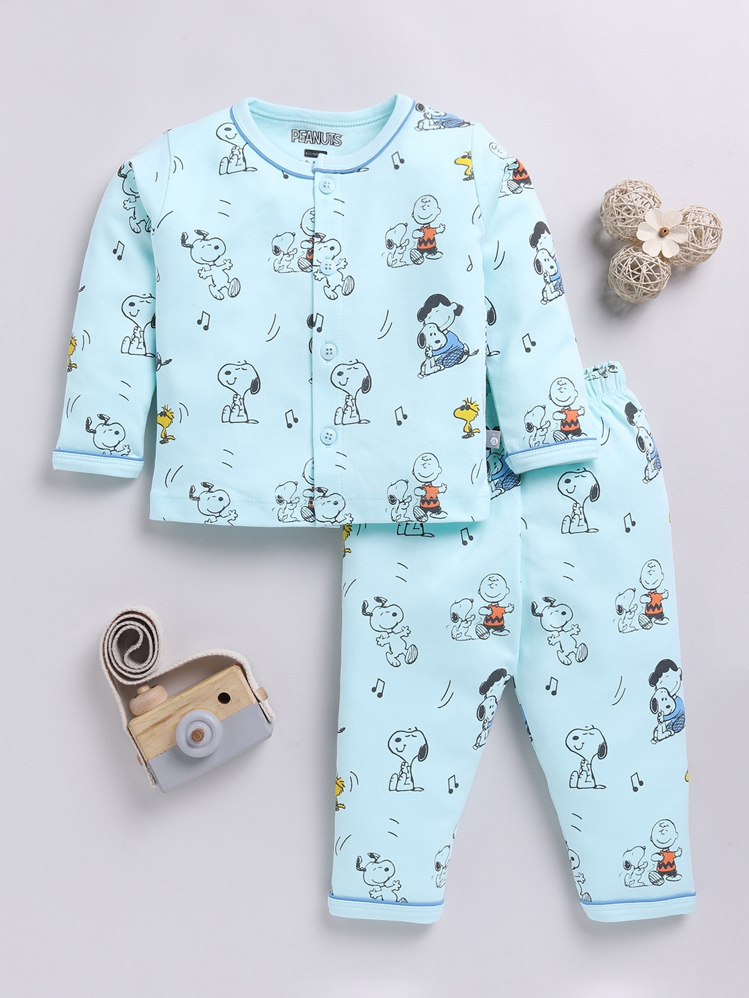 YK X Tinyo Infant Girls Peanuts Printed Pure Cotton Jhabla with Trousers, Turquoise blue
YK X Tinyo Infant Girls Peanuts Printed Pure Cotton Jhabla with Trousers, Turquoise blue