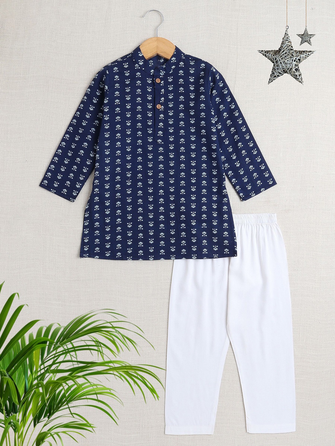 The Magic Wand Boys Floral Printed Pure Cotton Straight Kurta with Salwar, Navy blue
The Magic Wand Boys Floral Printed Pure Cotton Straight Kurta with Salwar, Navy blue