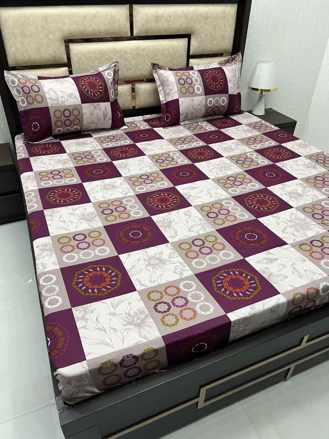 Pure Decor Purple & White Geometric Cotton 330 TC King Bedsheet with 2 Pillow Covers
Pure Decor Purple & White Geometric Cotton 330 TC King Bedsheet with 2 Pillow Covers