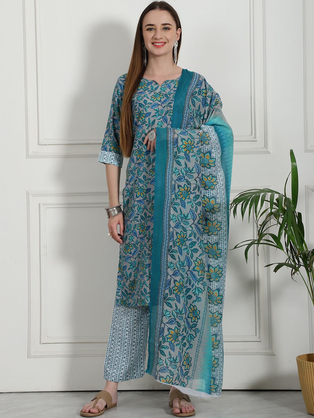 7Threads Floral Printed Notch Neck Pure Cotton Straight Kurta With Trousers & Dupatta, Grey melange
7Threads Floral Printed Notch Neck Pure Cotton Straight Kurta With Trousers & Dupatta, Grey melange