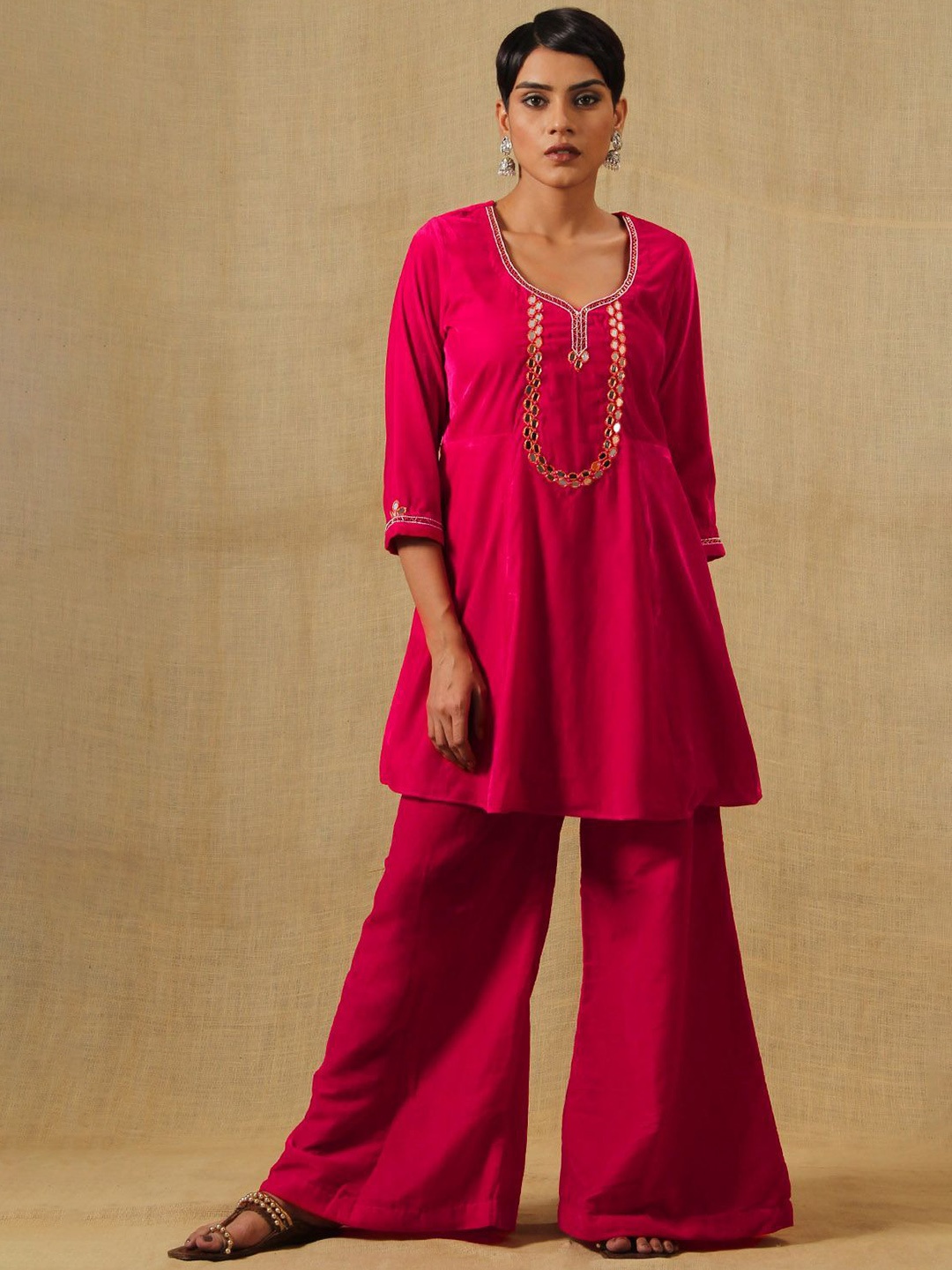 KHUSHBOO AND PANKAJ Ethnic Motifs Yoke Design Mirror Work Velvet Kurti with Palazzos, Pink
KHUSHBOO AND PANKAJ Ethnic Motifs Yoke Design Mirror Work Velvet Kurti with Palazzos, Pink
