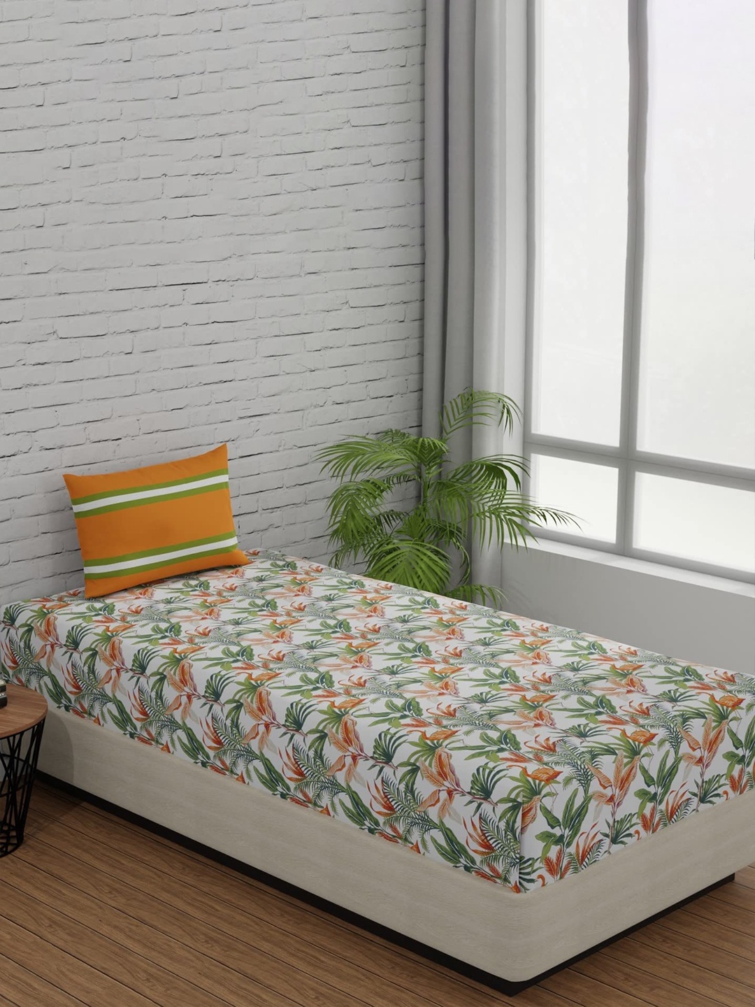 Huesland Orange Ethnic Motifs 144 TC Fitted Cotton Single Bedsheet with 1 Pillow Cover
Huesland Orange Ethnic Motifs 144 TC Fitted Cotton Single Bedsheet with 1 Pillow Cover
