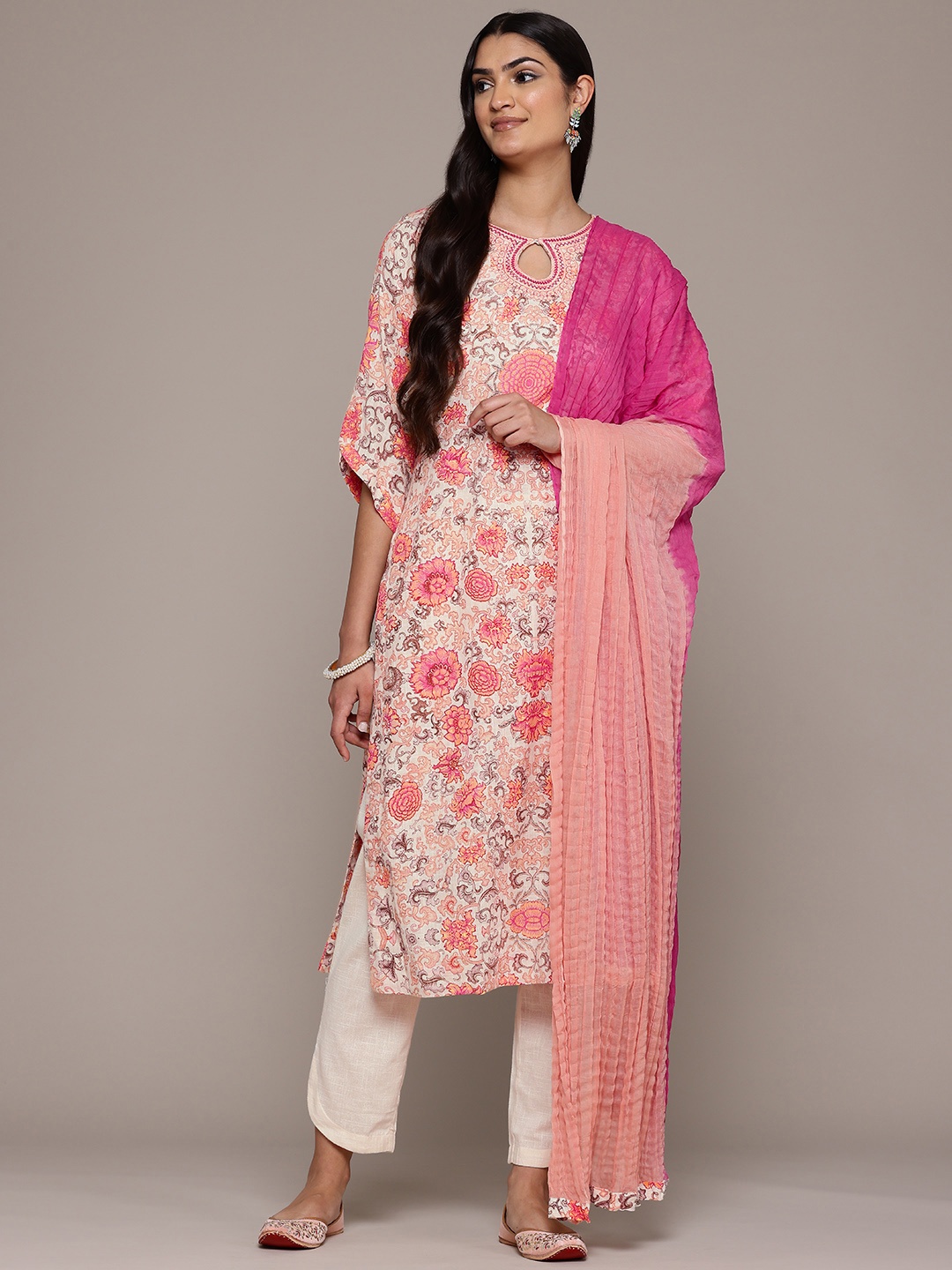 aarke Ritu Kumar Floral Printed Thread Work Pure Cotton Kurta With Trousers & Dupatta, Off white
aarke Ritu Kumar Floral Printed Thread Work Pure Cotton Kurta With Trousers & Dupatta, Off white