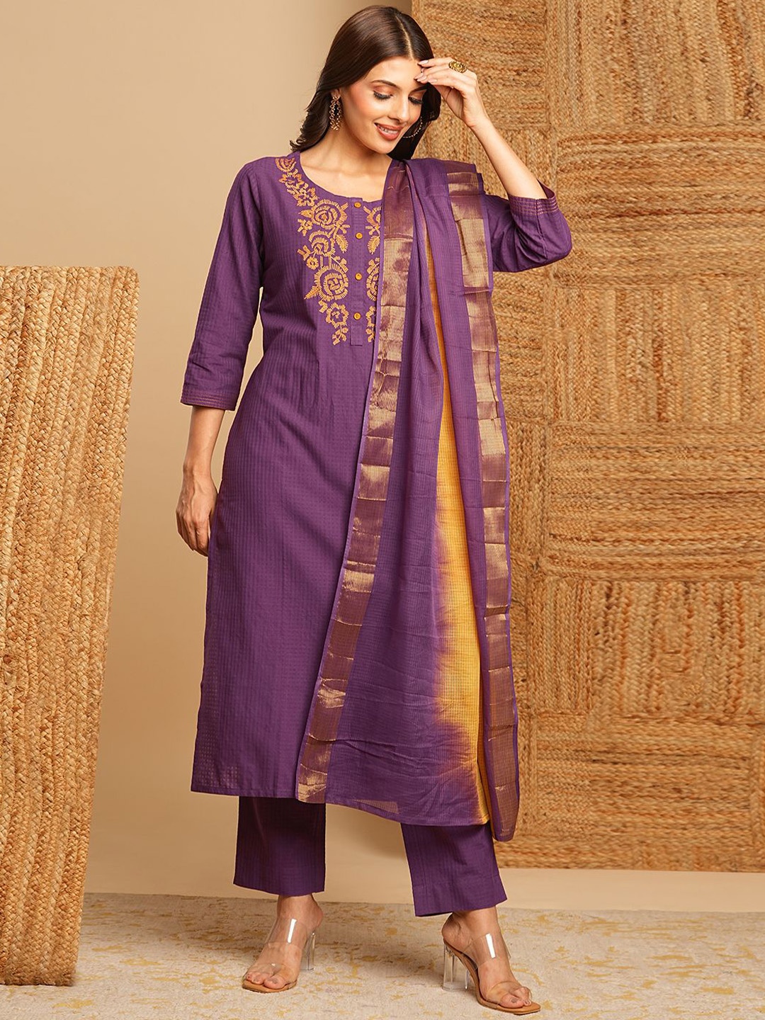 KAMI KUBI Floral Yoke Design Straight Pure Cotton Kurta with Trousers & Dupatta, Purple
KAMI KUBI Floral Yoke Design Straight Pure Cotton Kurta with Trousers & Dupatta, Purple