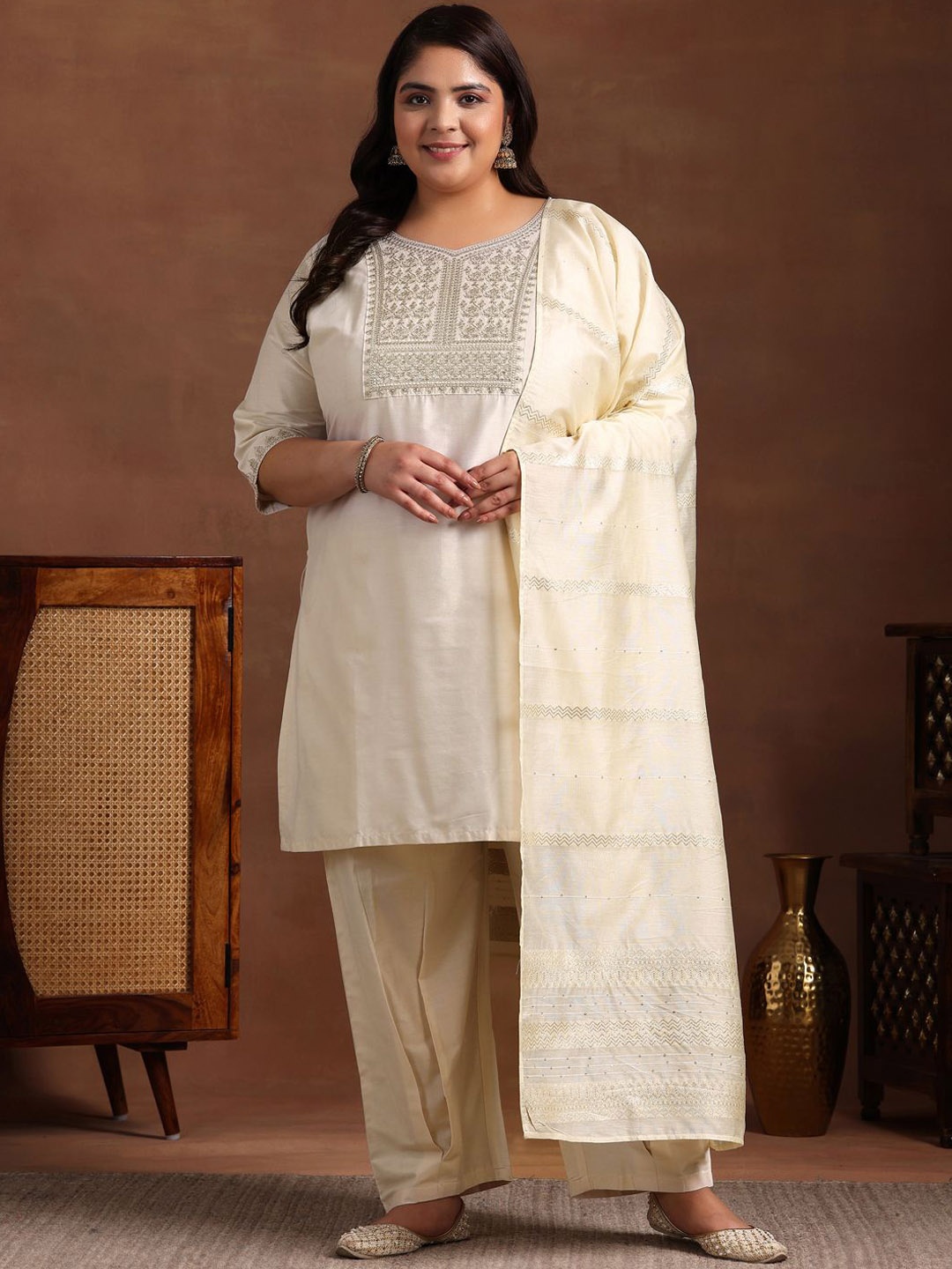 EXTRA LOVE BY LIBAS Plus Size Ethnic Motifs Sequinned Kurta & Trousers & Dupatta, Off white
EXTRA LOVE BY LIBAS Plus Size Ethnic Motifs Sequinned Kurta & Trousers & Dupatta, Off white
