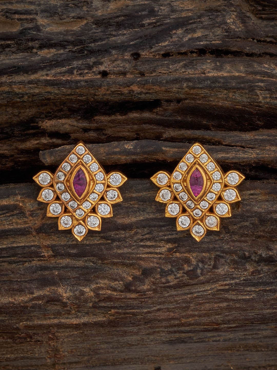 Kushal's Fashion Jewellery 92.5 Pure Silver Gold Plated Artificial Stones Studded Earrings
Kushal's Fashion Jewellery 92.5 Pure Silver Gold Plated Artificial Stones Studded Earrings