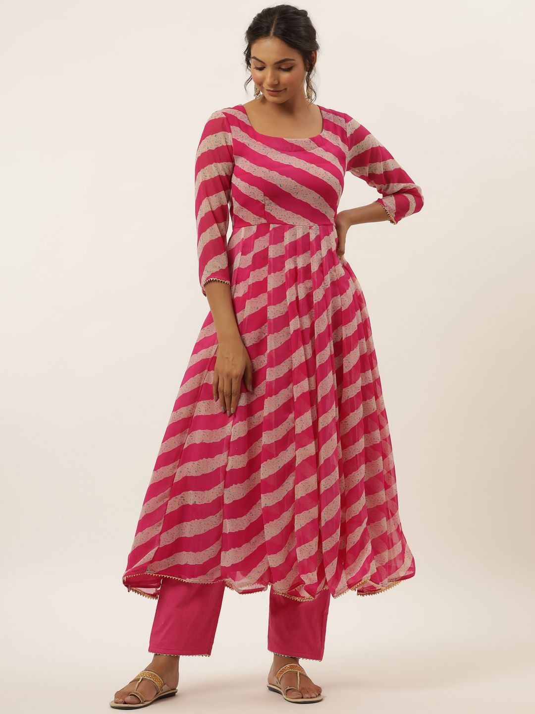 HOUSE OF JAMOTI Leheriya Printed Pleated Anarkali Kurta With Trousers & Dupatta, Pink
HOUSE OF JAMOTI Leheriya Printed Pleated Anarkali Kurta With Trousers & Dupatta, Pink