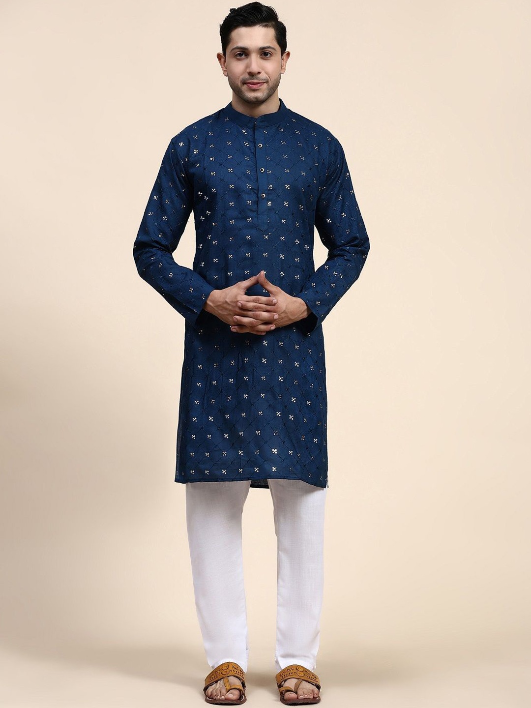 Nimidiya Floral Embroidered Sequinned Mandarin Collar Straight Kurta with Pyjamas, Teal
Nimidiya Floral Embroidered Sequinned Mandarin Collar Straight Kurta with Pyjamas, Teal