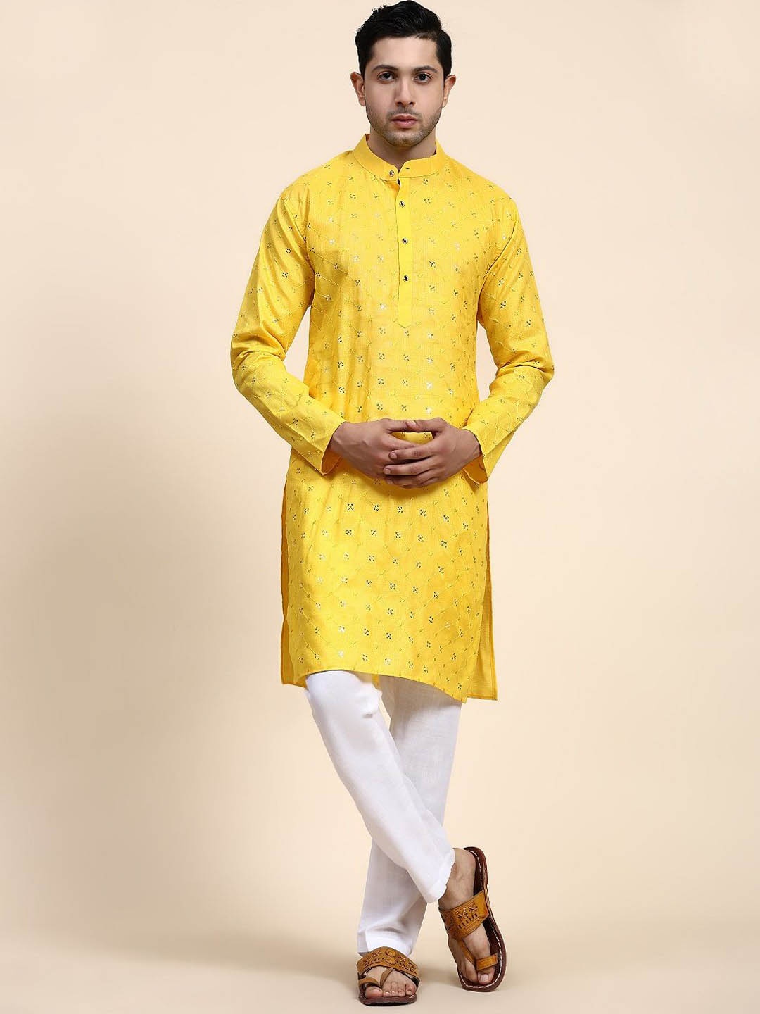 Nimidiya Floral Embroidered Mandarin Collar Sequinned Straight Kurta with Pyjamas, Yellow
Nimidiya Floral Embroidered Mandarin Collar Sequinned Straight Kurta with Pyjamas, Yellow