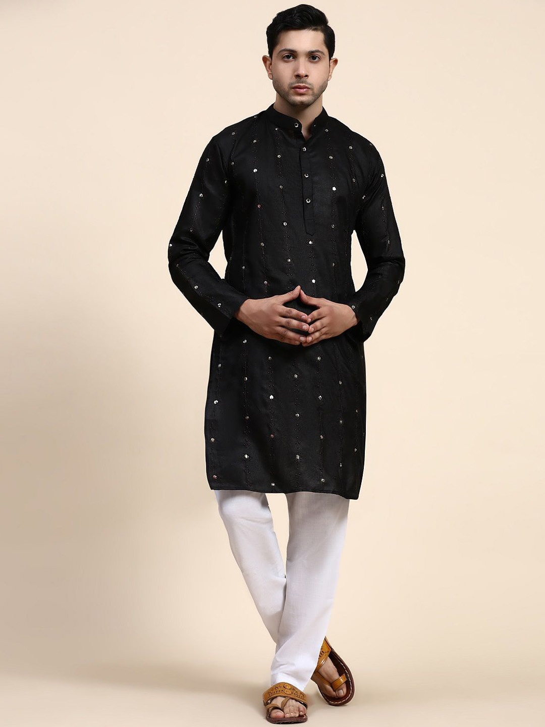Nimidiya Floral Embroidered Mandarin Collar Sequinned Straight Kurta with Pyjamas, Black
Nimidiya Floral Embroidered Mandarin Collar Sequinned Straight Kurta with Pyjamas, Black