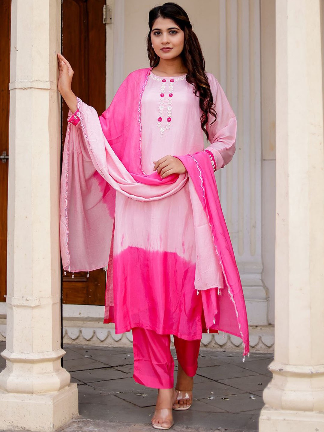VASVI Floral Embroidered Beads and Stones Straight Kurta with Palazzos & With Dupatta, Pink
VASVI Floral Embroidered Beads and Stones Straight Kurta with Palazzos & With Dupatta, Pink