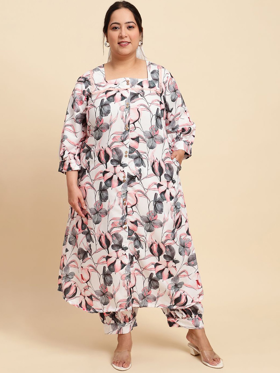 Sringam Plus Size Floral Printed Square Neck Pure Cotton Tunic With Trousers, White
Sringam Plus Size Floral Printed Square Neck Pure Cotton Tunic With Trousers, White