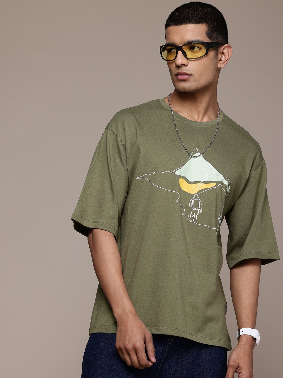 The Roadster Lifestyle Co. Men Printed Pure Cotton Oversized T-shirt, Olive
The Roadster Lifestyle Co. Men Printed Pure Cotton Oversized T-shirt, Olive