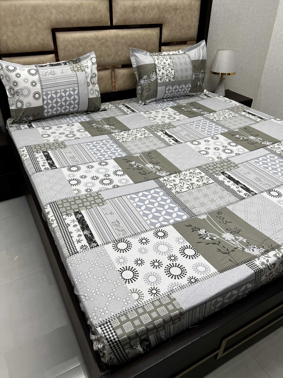 Pure Decor Grey Printed Pure Cotton 380TC Fitted Super King Bedsheet With 2 Pillow Covers
Pure Decor Grey Printed Pure Cotton 380TC Fitted Super King Bedsheet With 2 Pillow Covers