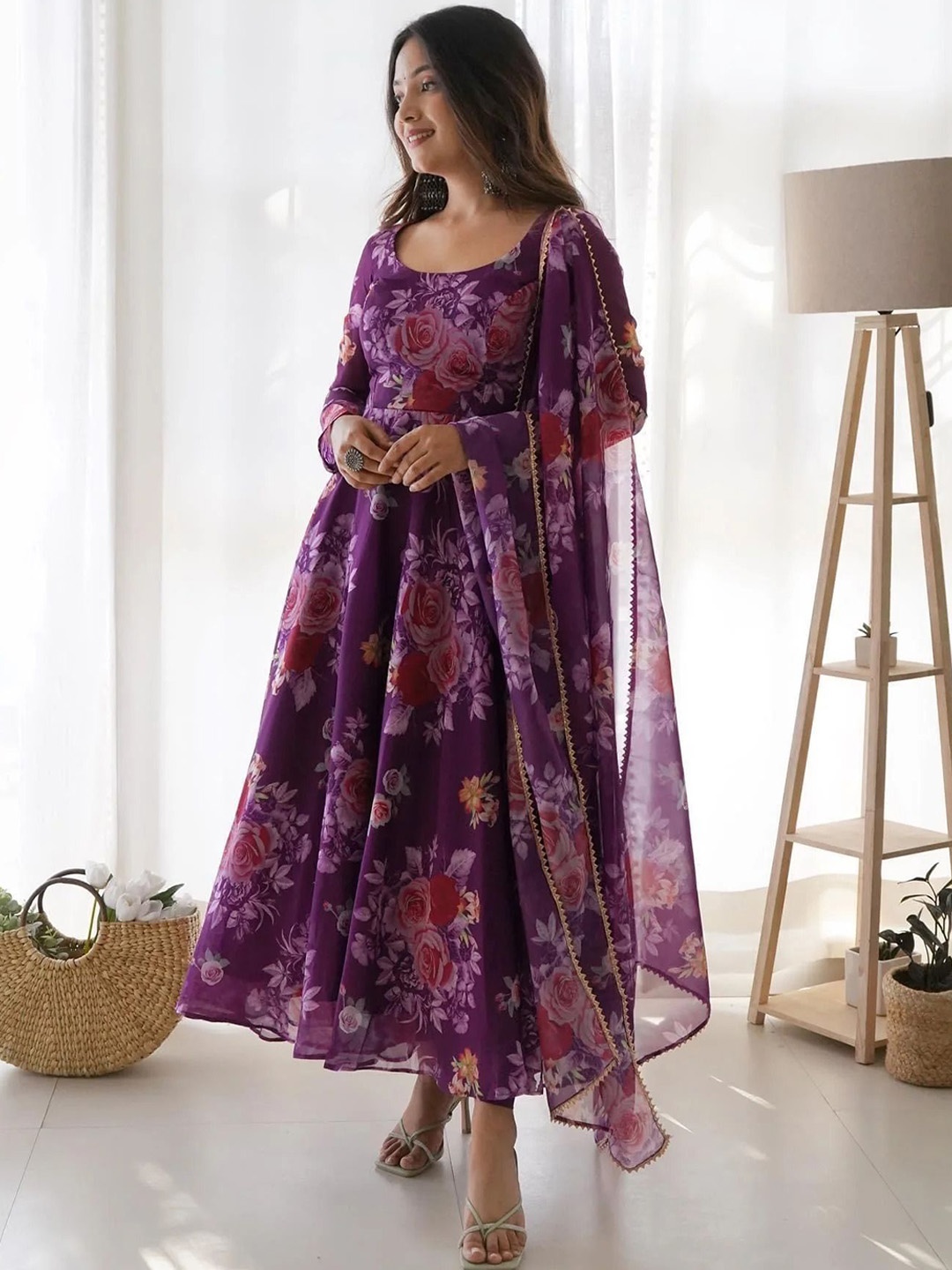 Ethnic Yard Floral Printed Regular Gotta Patti Kurta With Trousers & Dupatta, Purple
Ethnic Yard Floral Printed Regular Gotta Patti Kurta With Trousers & Dupatta, Purple