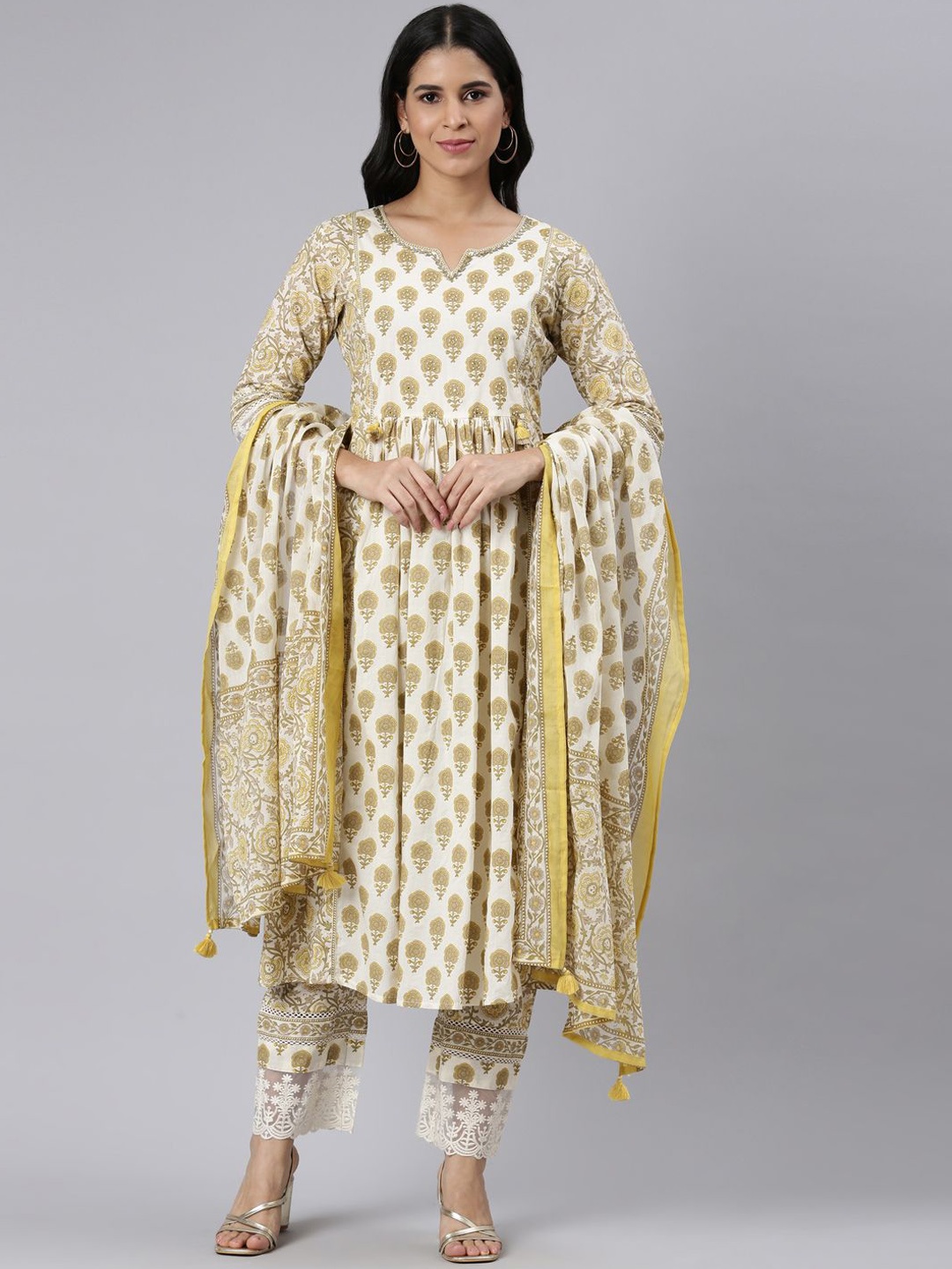 Neerus Floral Printed Pleated Beads And Stones Jute Cotton Kurta With Trousers & Dupatta, Brown
Neerus Floral Printed Pleated Beads And Stones Jute Cotton Kurta With Trousers & Dupatta, Brown