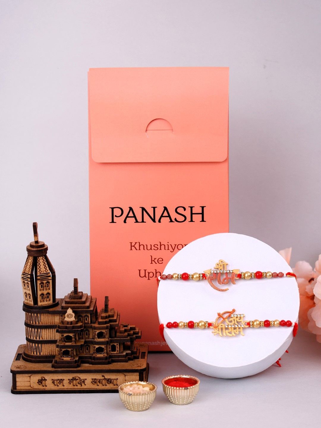 PANASH Set Of 3 Gold-Plated Name of Shri Ram Thread Rakhi And Showpiece With Roli Chawal
PANASH Set Of 3 Gold-Plated Name of Shri Ram Thread Rakhi And Showpiece With Roli Chawal