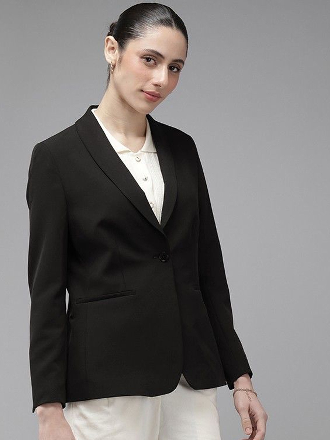 Shaftesbury London Slim Fit Notched Lapel Collar Single-Breasted Formal Blazers, Black
Shaftesbury London Slim Fit Notched Lapel Collar Single-Breasted Formal Blazers, Black