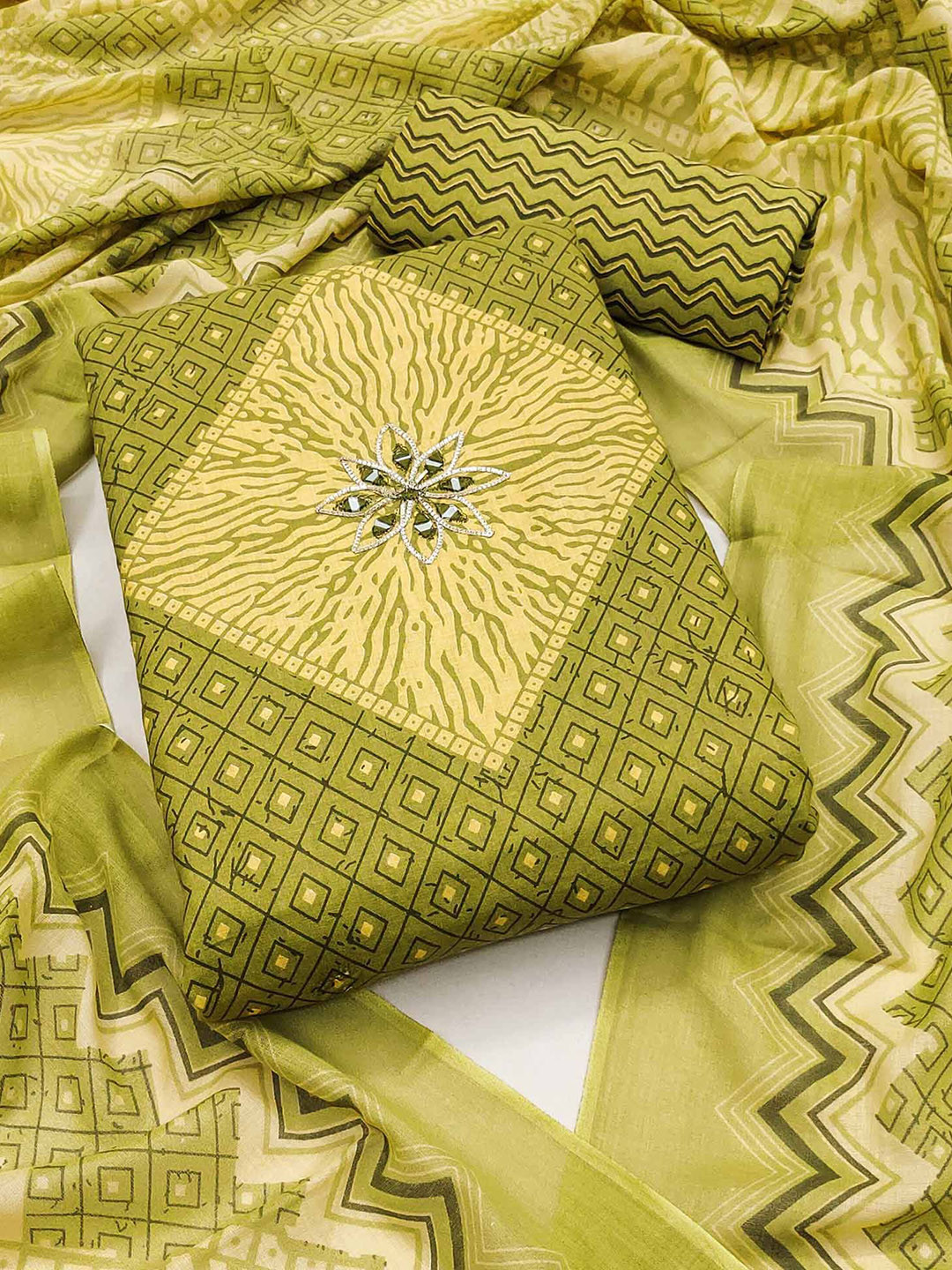 Peachmode Geometric Printed Mirror Work Pure Cotton Unstitched Dress Material, Green
Peachmode Geometric Printed Mirror Work Pure Cotton Unstitched Dress Material, Green