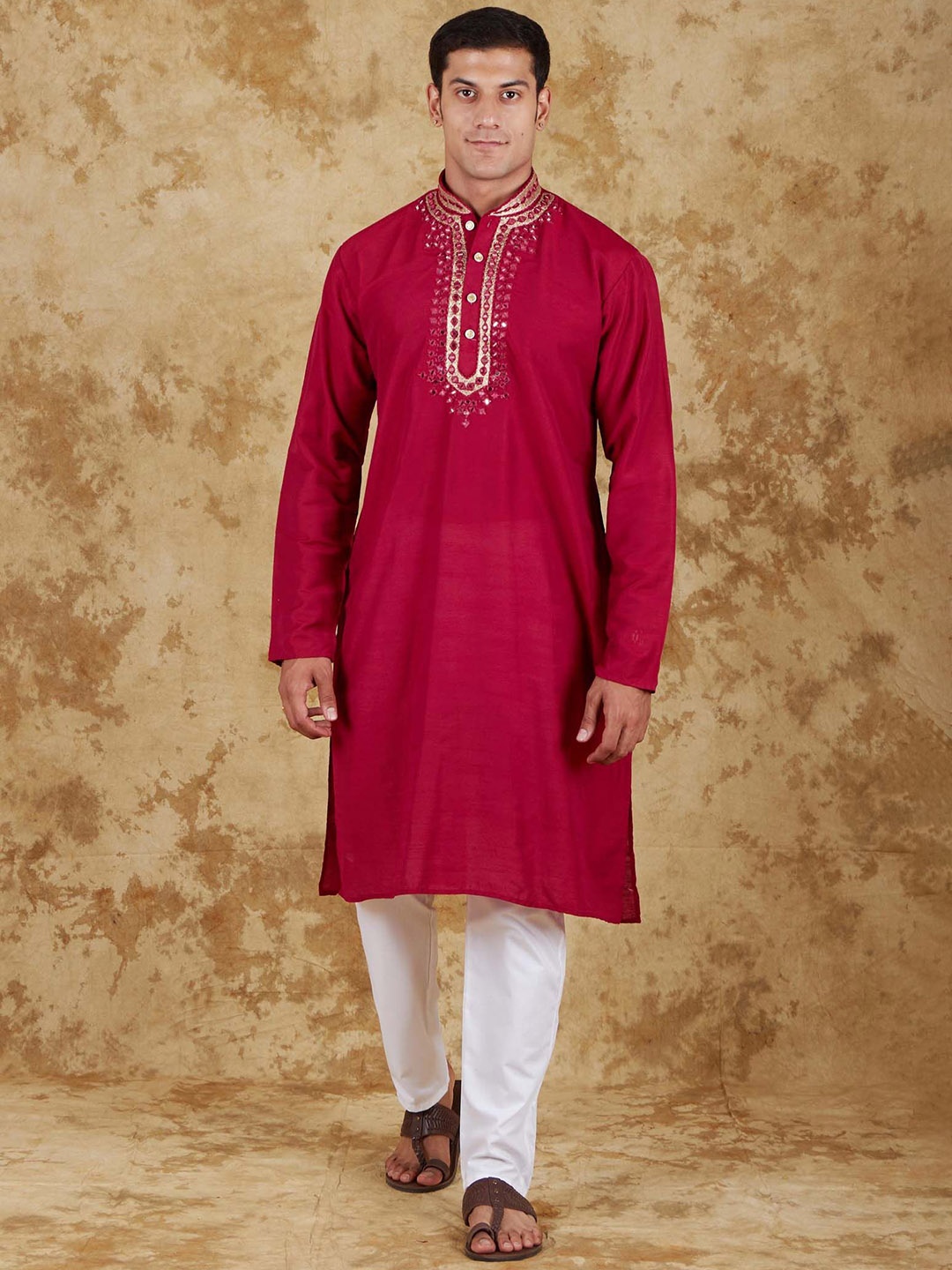 BLUESAANCHI Floral Embroidered Mirror Work Mandarin Collar Straight Kurta With Trousers, Red
BLUESAANCHI Floral Embroidered Mirror Work Mandarin Collar Straight Kurta With Trousers, Red