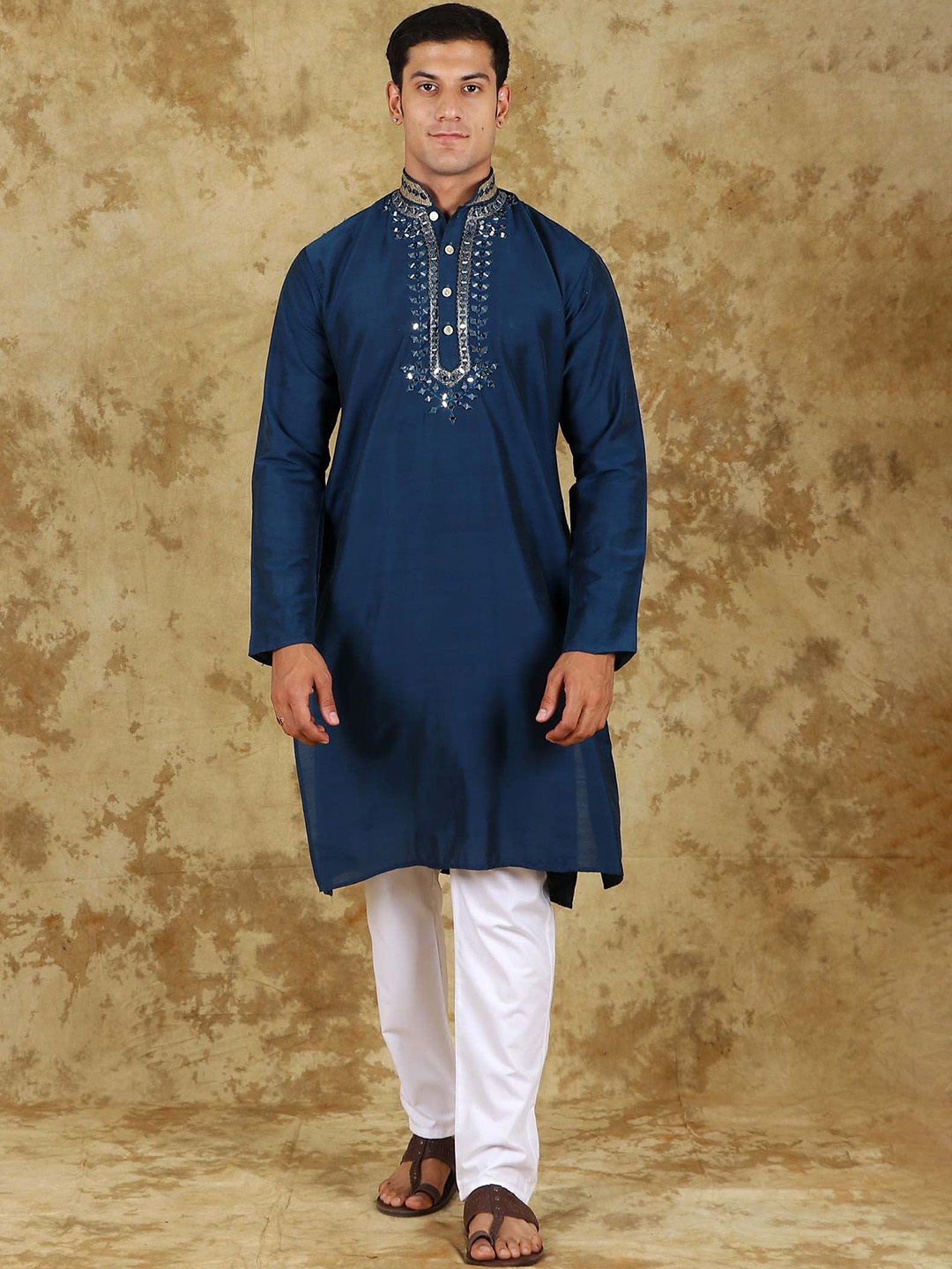 BLUESAANCHI Floral Embroidered Mirror Work Mandarin Collar Straight Kurta With Trousers, Blue
BLUESAANCHI Floral Embroidered Mirror Work Mandarin Collar Straight Kurta With Trousers, Blue