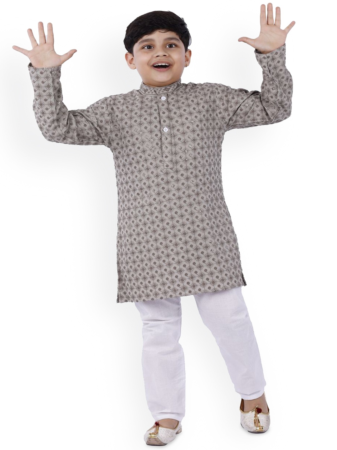 BAESD Boys Floral Embroidered Mandarin Collar Regular Sequinned Straight Kurta & Trousers, Grey
BAESD Boys Floral Embroidered Mandarin Collar Regular Sequinned Straight Kurta & Trousers, Grey