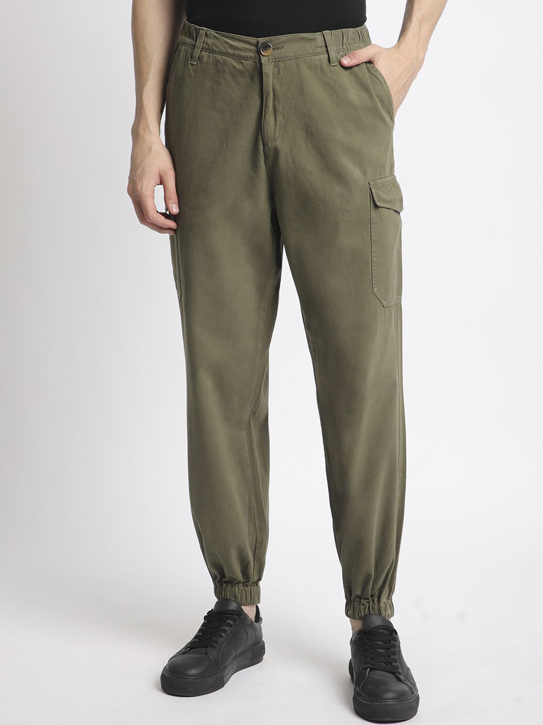 The Roadster Lifestyle Co Men Relaxed Fit Mid-Rise Pure Cotton Cargo Trouser, Olive
The Roadster Lifestyle Co Men Relaxed Fit Mid-Rise Pure Cotton Cargo Trouser, Olive
