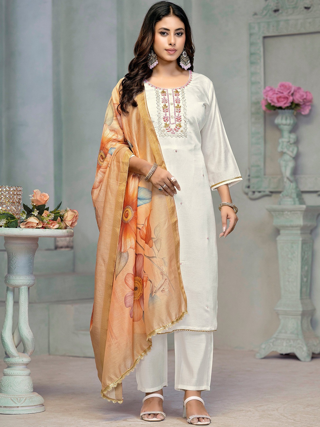 MAHALASA Floral Yoke Design Thread Work Cotton Silk Straight Kurta With Trousers & Dupatta, White
MAHALASA Floral Yoke Design Thread Work Cotton Silk Straight Kurta With Trousers & Dupatta, White