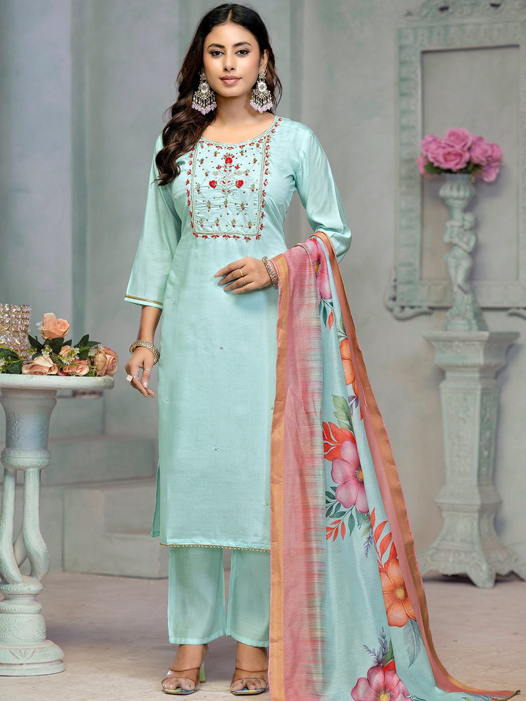 MAHALASA Floral Yoke Design Thread Work Cotton Silk Straight Kurta With Trousers & Dupatta, Blue
MAHALASA Floral Yoke Design Thread Work Cotton Silk Straight Kurta With Trousers & Dupatta, Blue