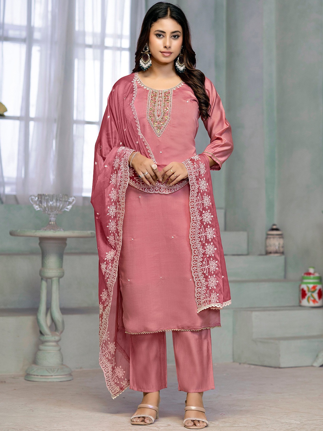 MAHALASA Floral Embroidered Thread Work Cotton Silk Straight Kurta With Trousers & Dupatta, Pink
MAHALASA Floral Embroidered Thread Work Cotton Silk Straight Kurta With Trousers & Dupatta, Pink