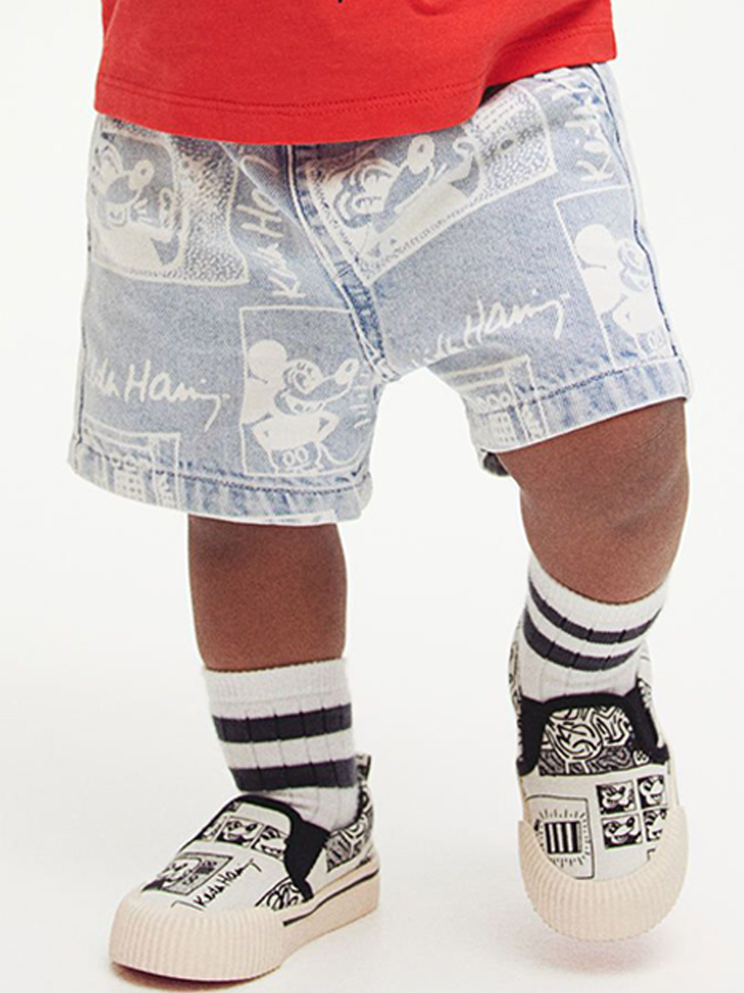 H&M Boys Pure Cotton Patterned Denim Shorts, Blue
H&M Boys Pure Cotton Patterned Denim Shorts, Blue
